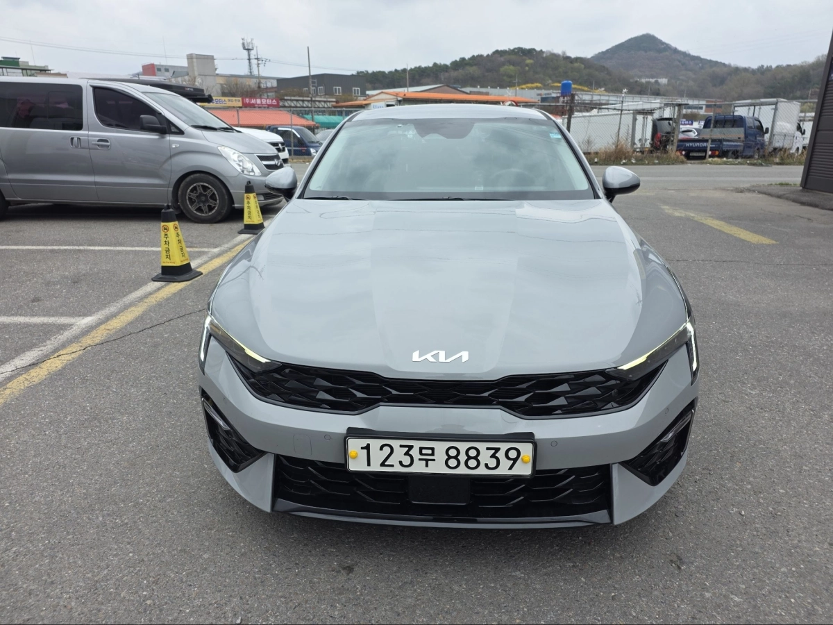 KIA K5 2025