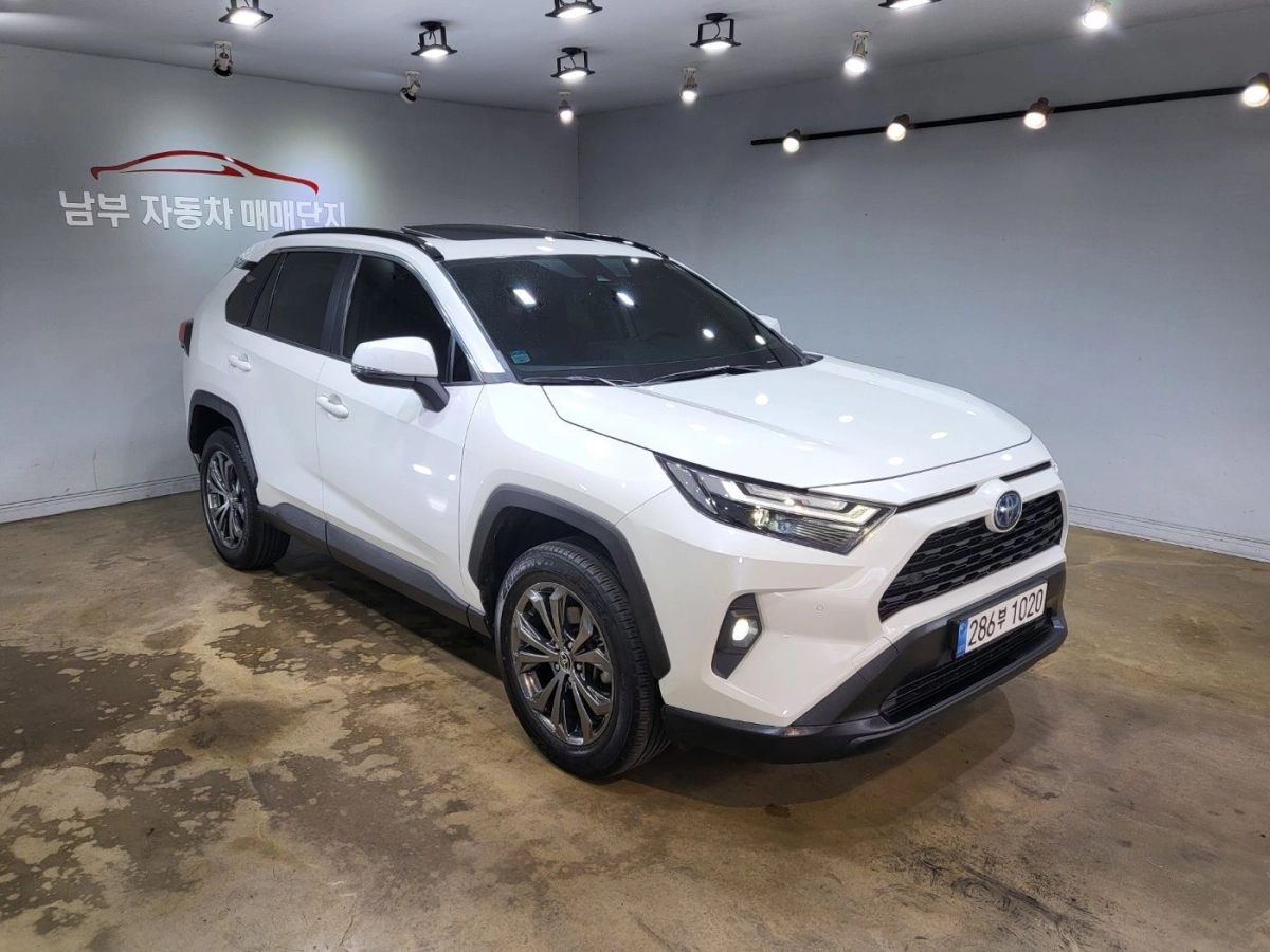 TOYOTA RAV4