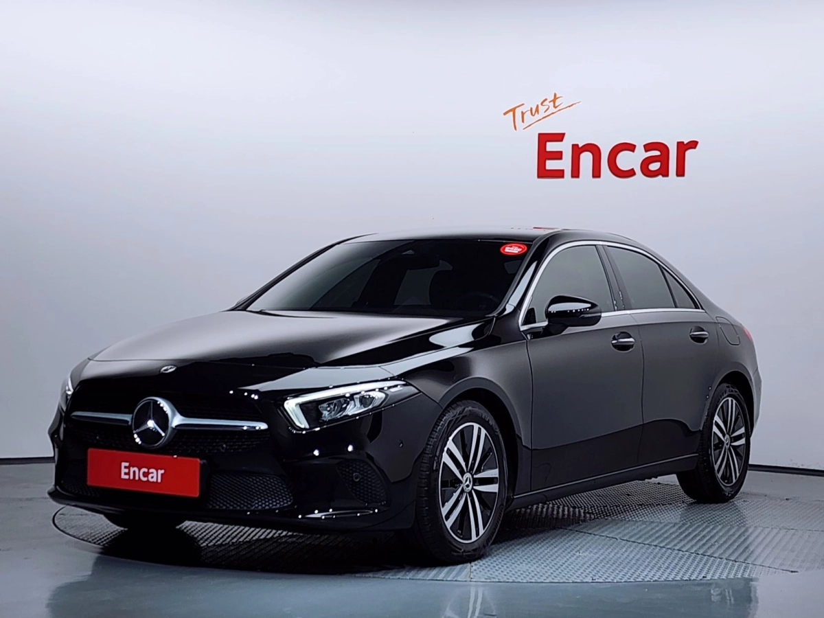 MERCEDES BENZ A-CLASS W177  2022