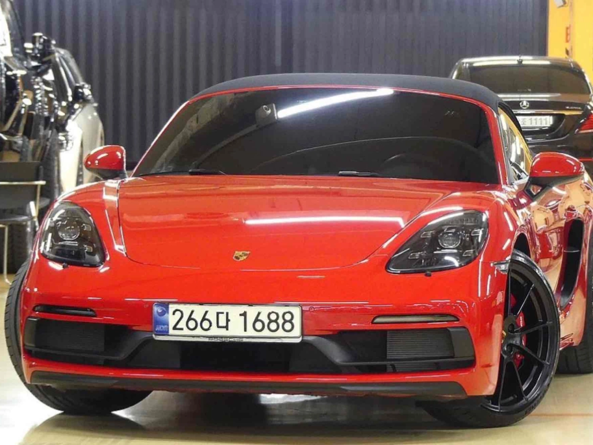 PORSCHE 718 BOXSTER