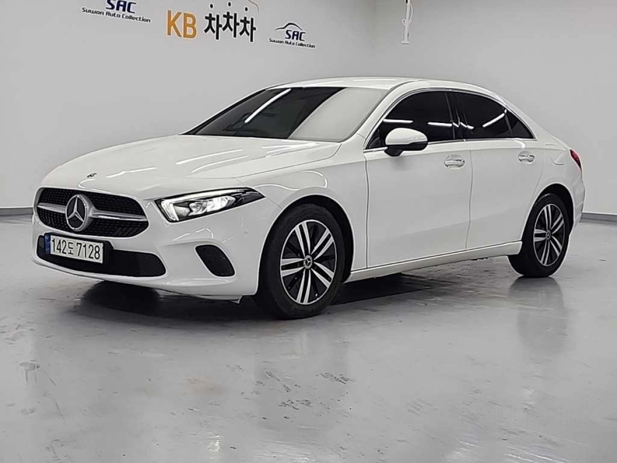 MERCEDES BENZ A-CLASS W177  2021