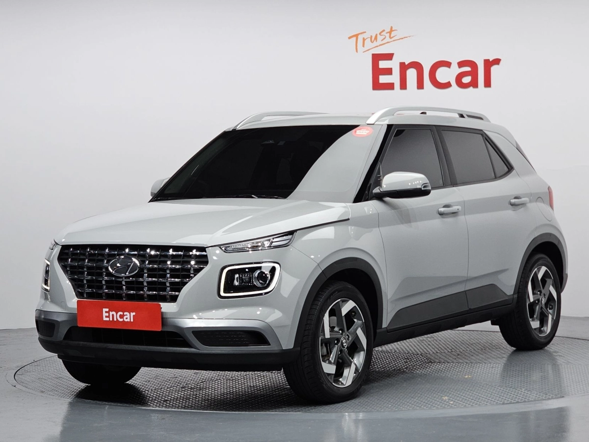 HYUNDAI VENUE  2024