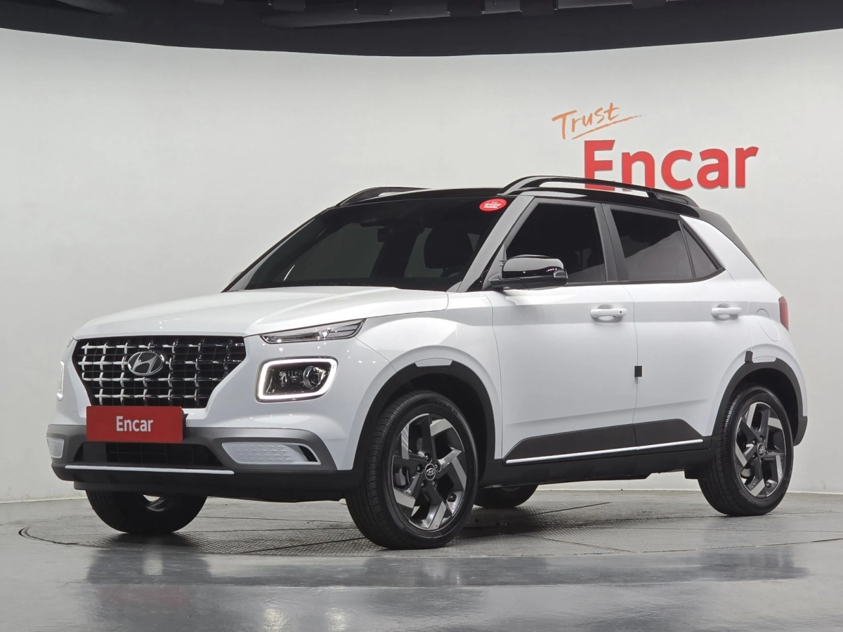 HYUNDAI VENUE  2025