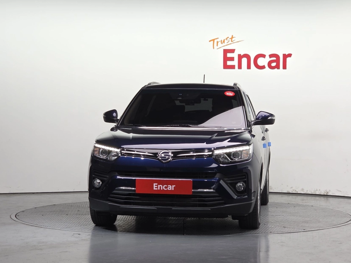 SSANGYONG TIVOLI VERY NEW