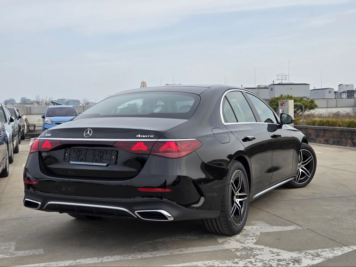 MERCEDES BENZ E-CLASS W214