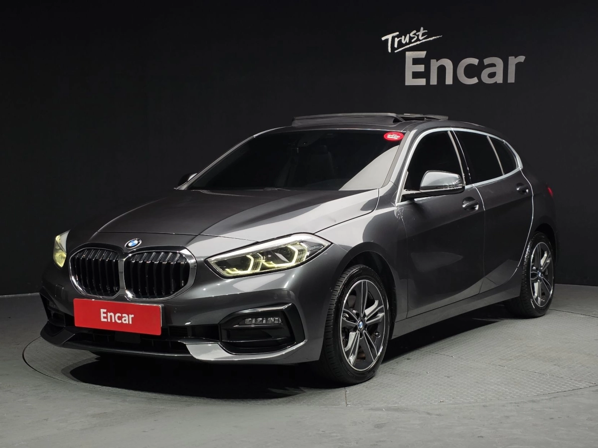 BMW 1-SERIES F40  2020