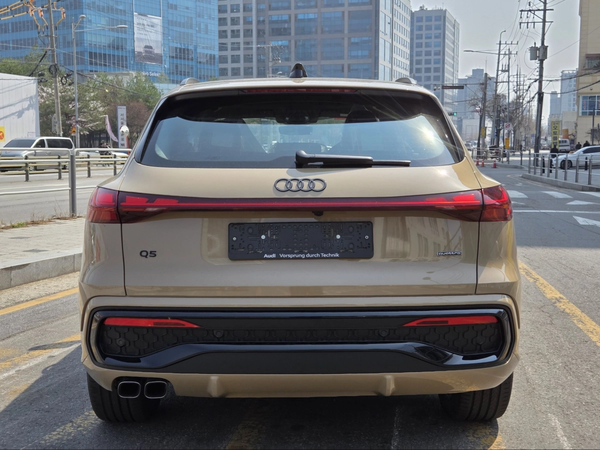 AUDI Q5 80A