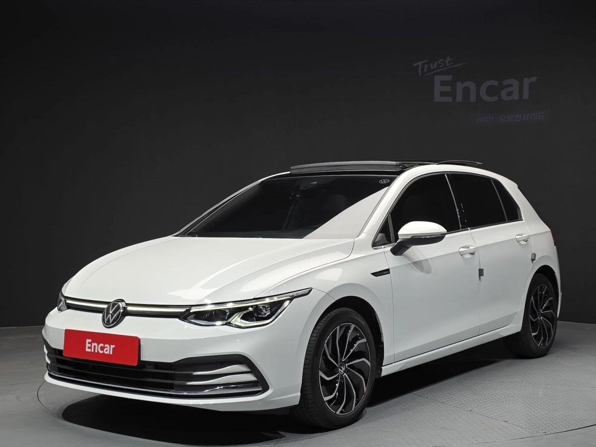 VOLKSWAGEN GOLF 2022