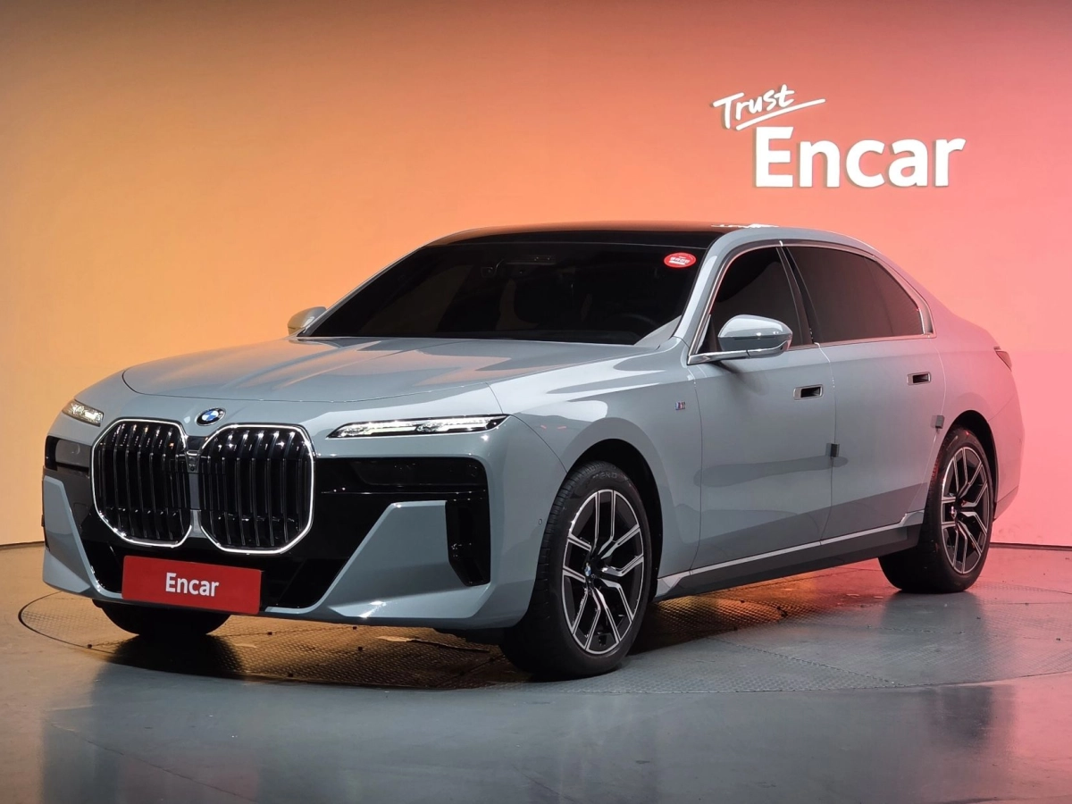 BMW 7-SERIES G70  2023