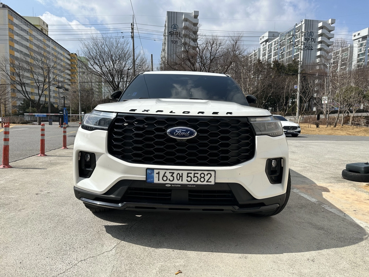FORD EXPLORER 2024