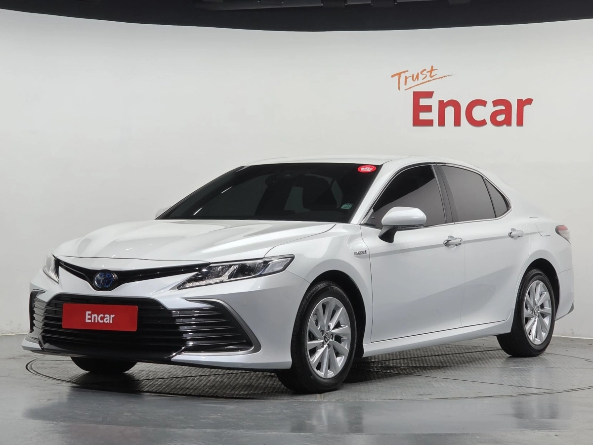 TOYOTA CAMRY XV70  2024