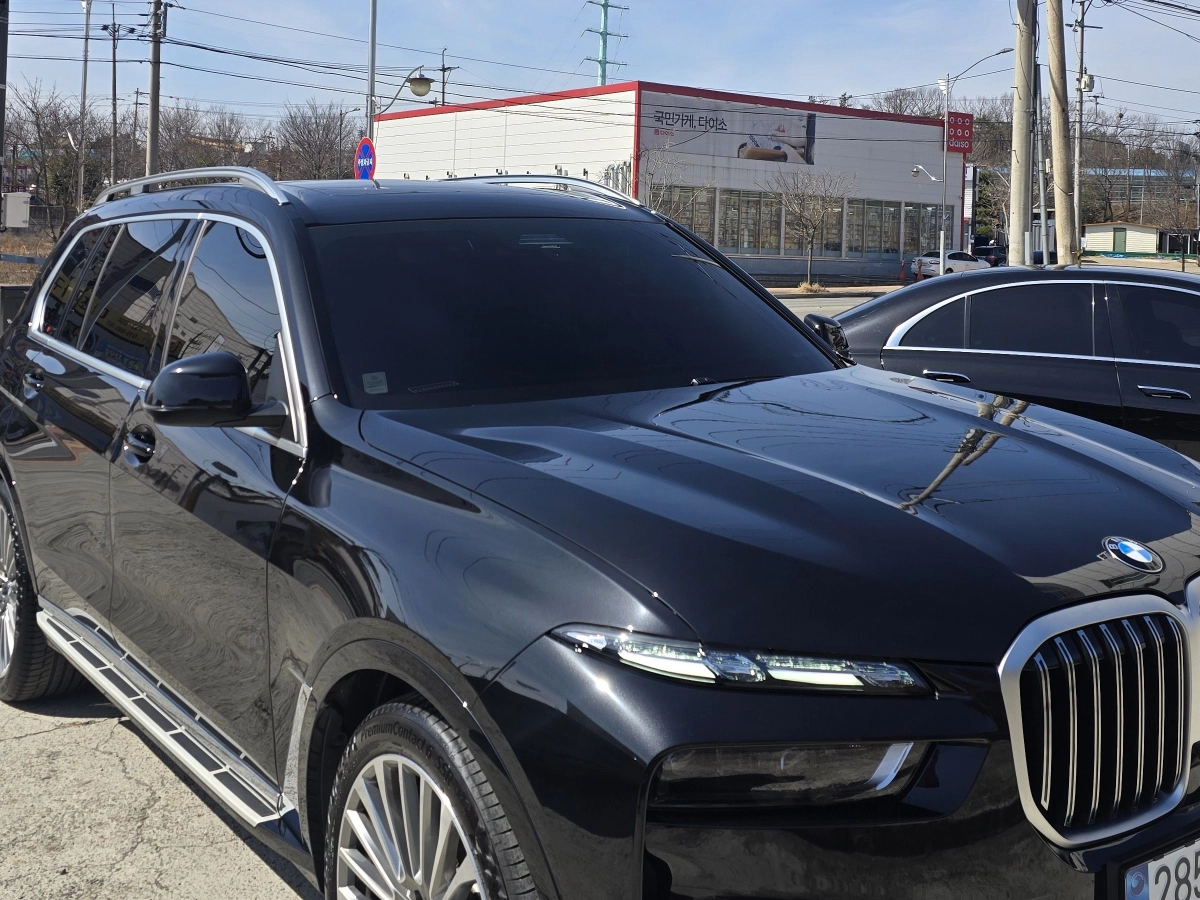 BMW X7 G07  2025