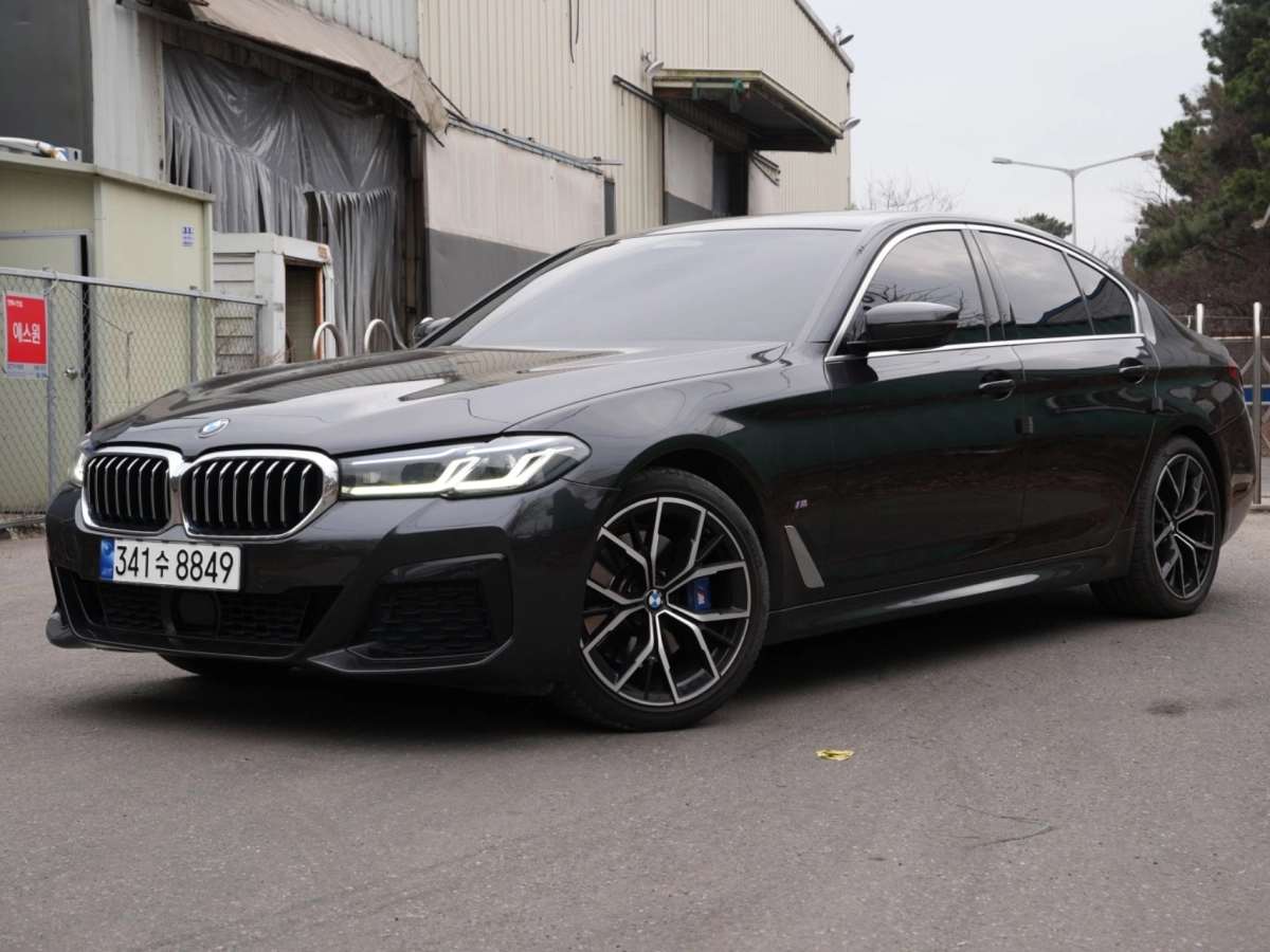 BMW 5-SERIES G30 2023