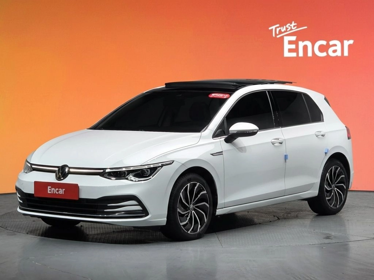 VOLKSWAGEN GOLF 2023