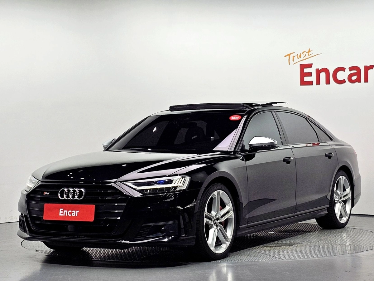 AUDI S8 D5  2021