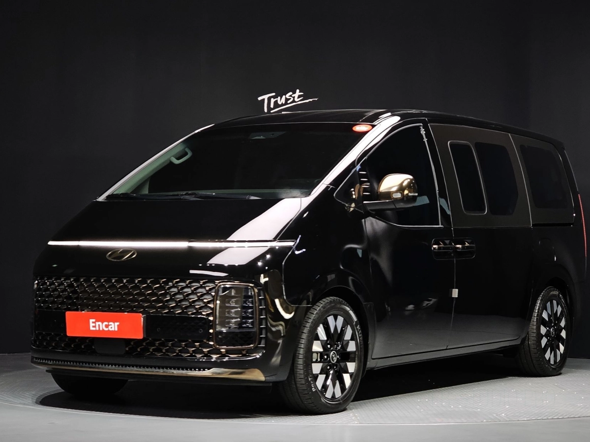 HYUNDAI STARIA  2024