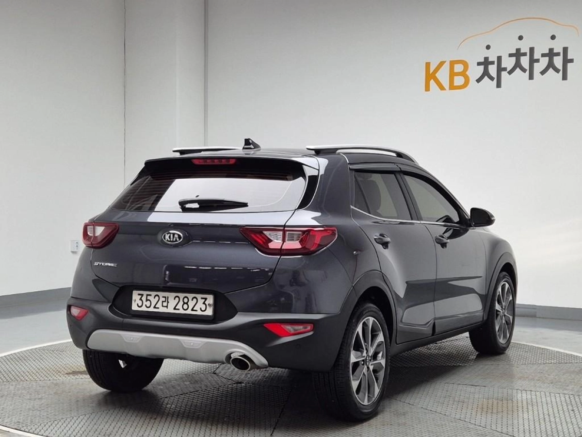KIA STONIC