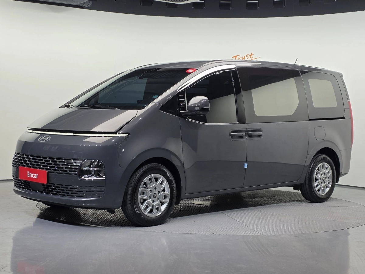 HYUNDAI STARIA  2024