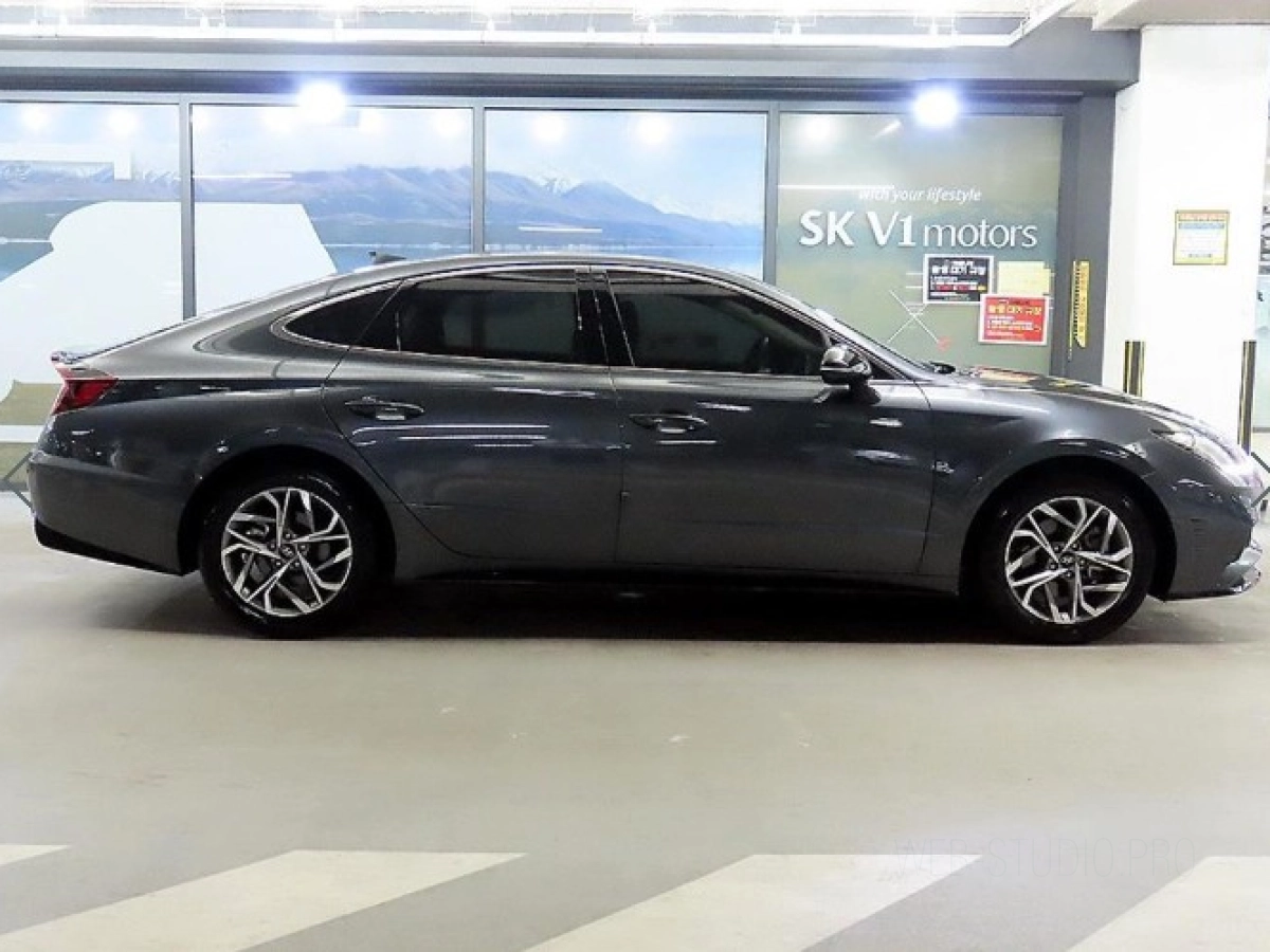 HYUNDAI SONATA DN8