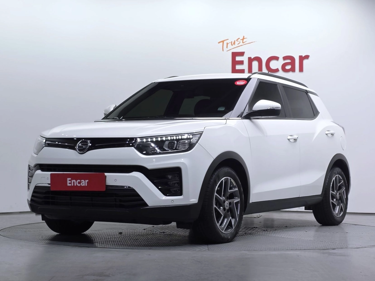 SSANGYONG TIVOLI VERY NEW  2022