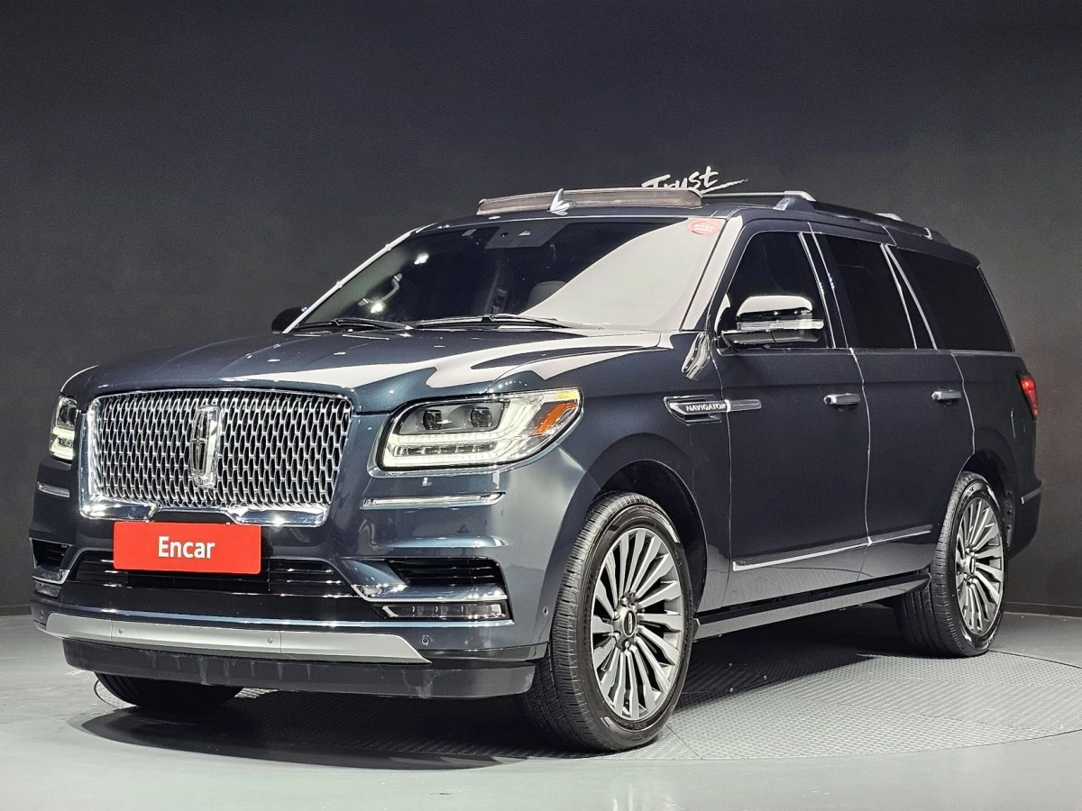 LINCOLN NAVIGATOR  2021