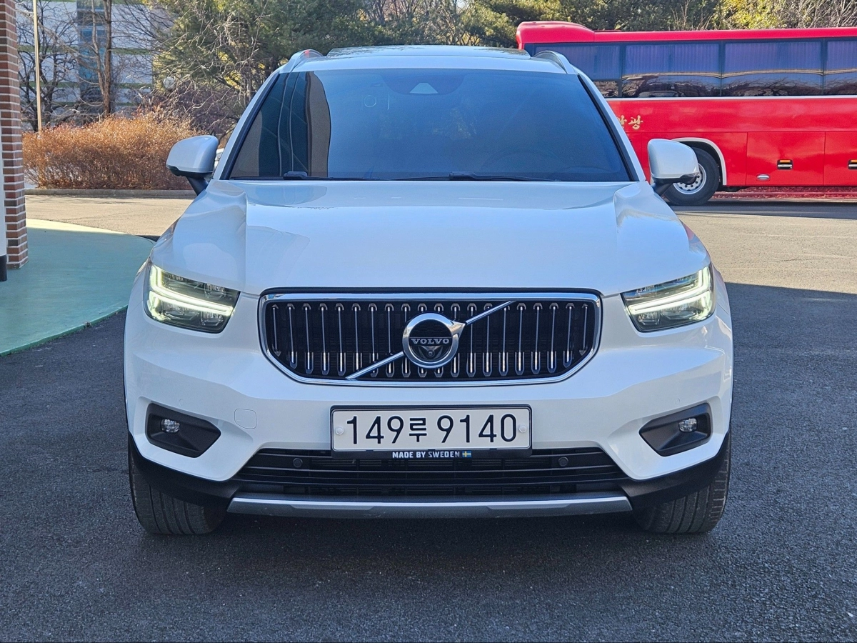 VOLVO XC40 2021