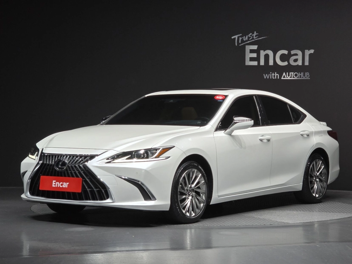 LEXUS ES300H  2022