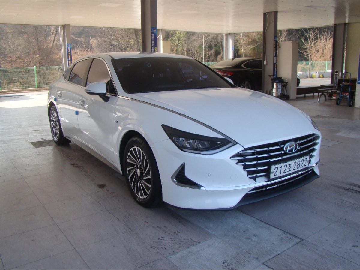 HYUNDAI SONATA HYBRID DN8  2019