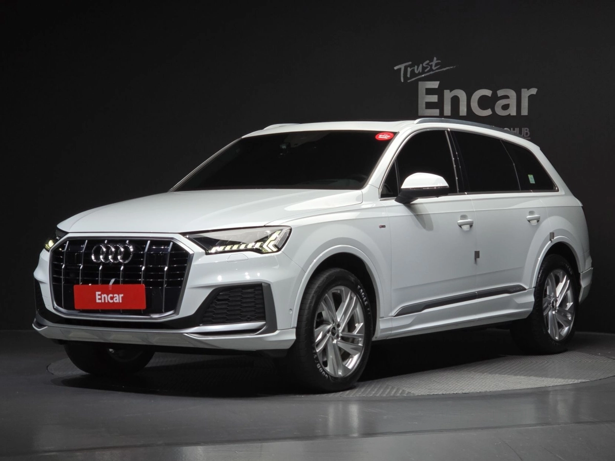AUDI Q7 4M  2021