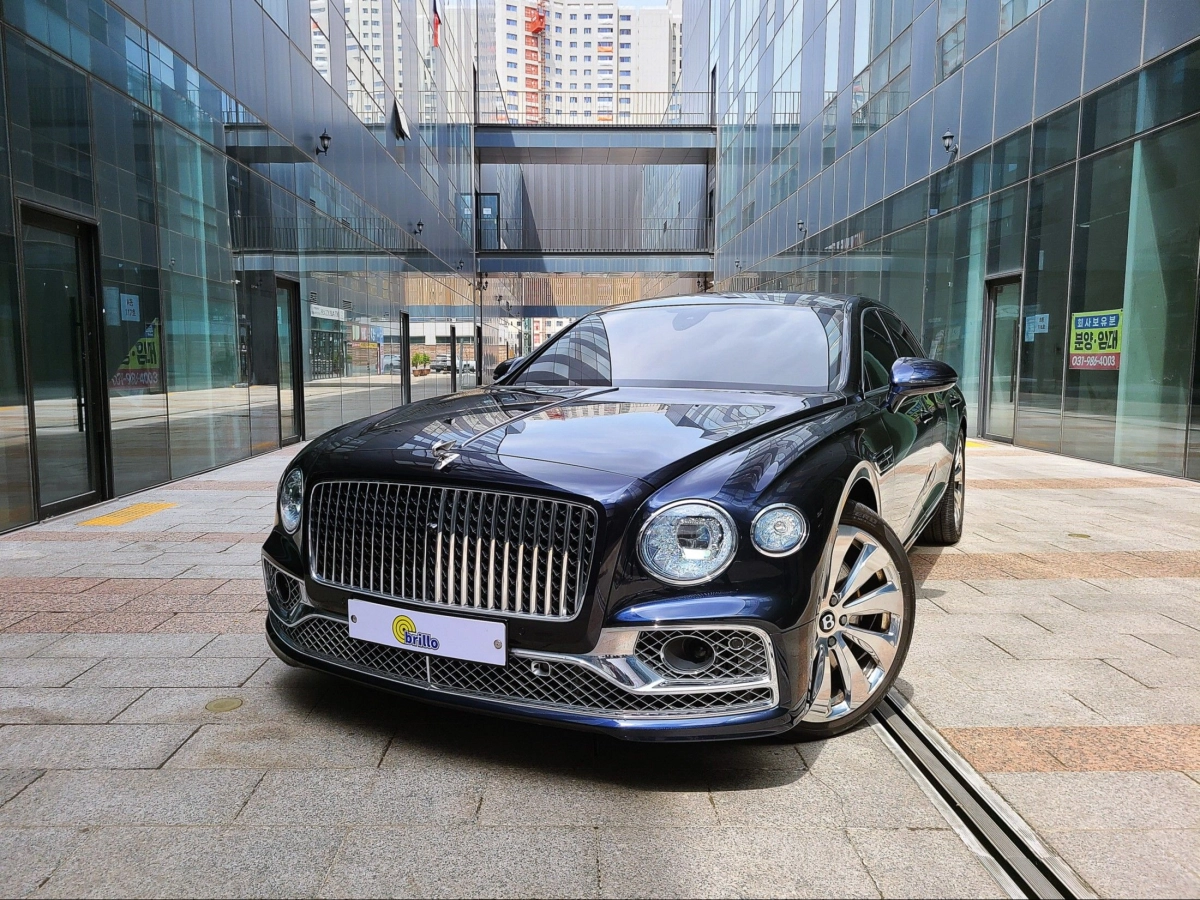 BENTLEY FLYING SPUR  2022