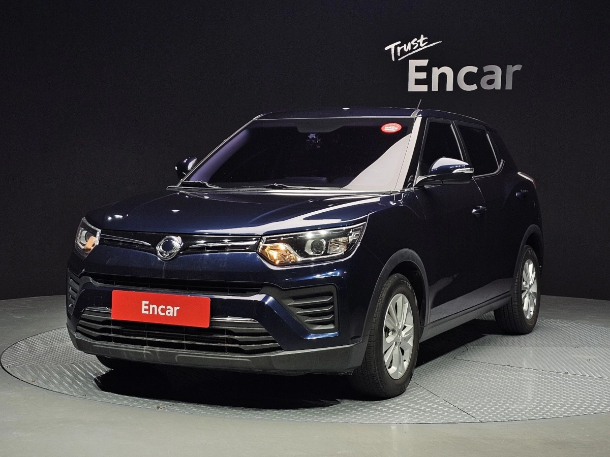 SSANGYONG TIVOLI VERY NEW  2019