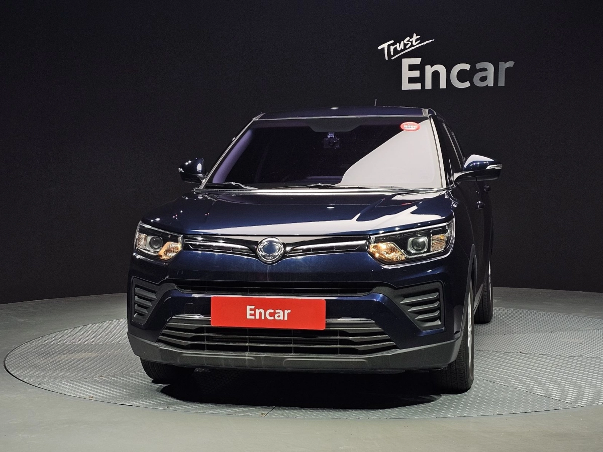 SSANGYONG TIVOLI VERY NEW