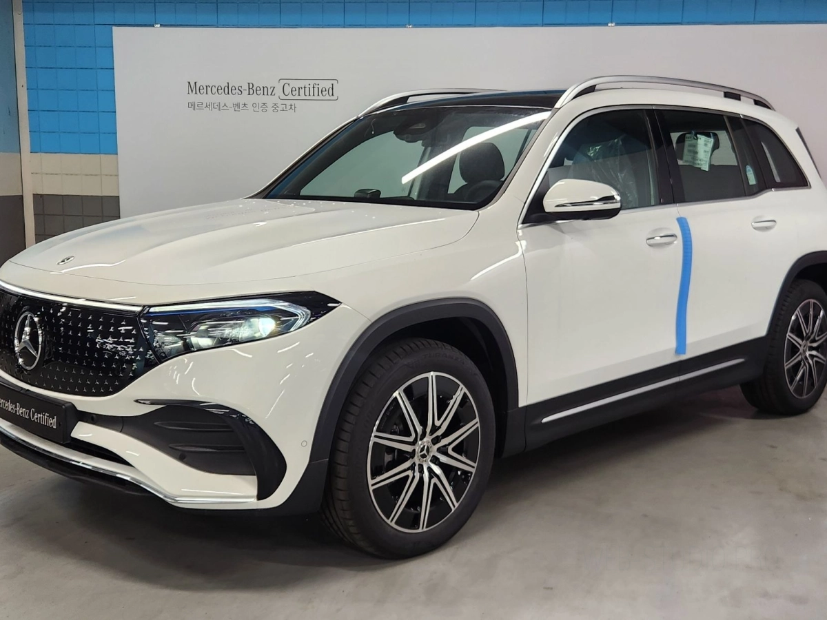 MERCEDES BENZ EQB X243  2025