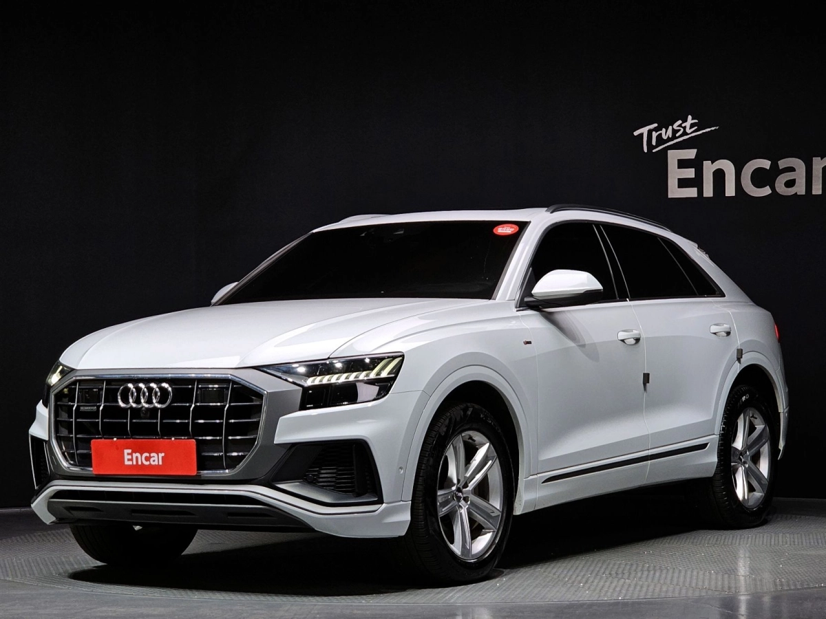 AUDI Q8 4M  2020