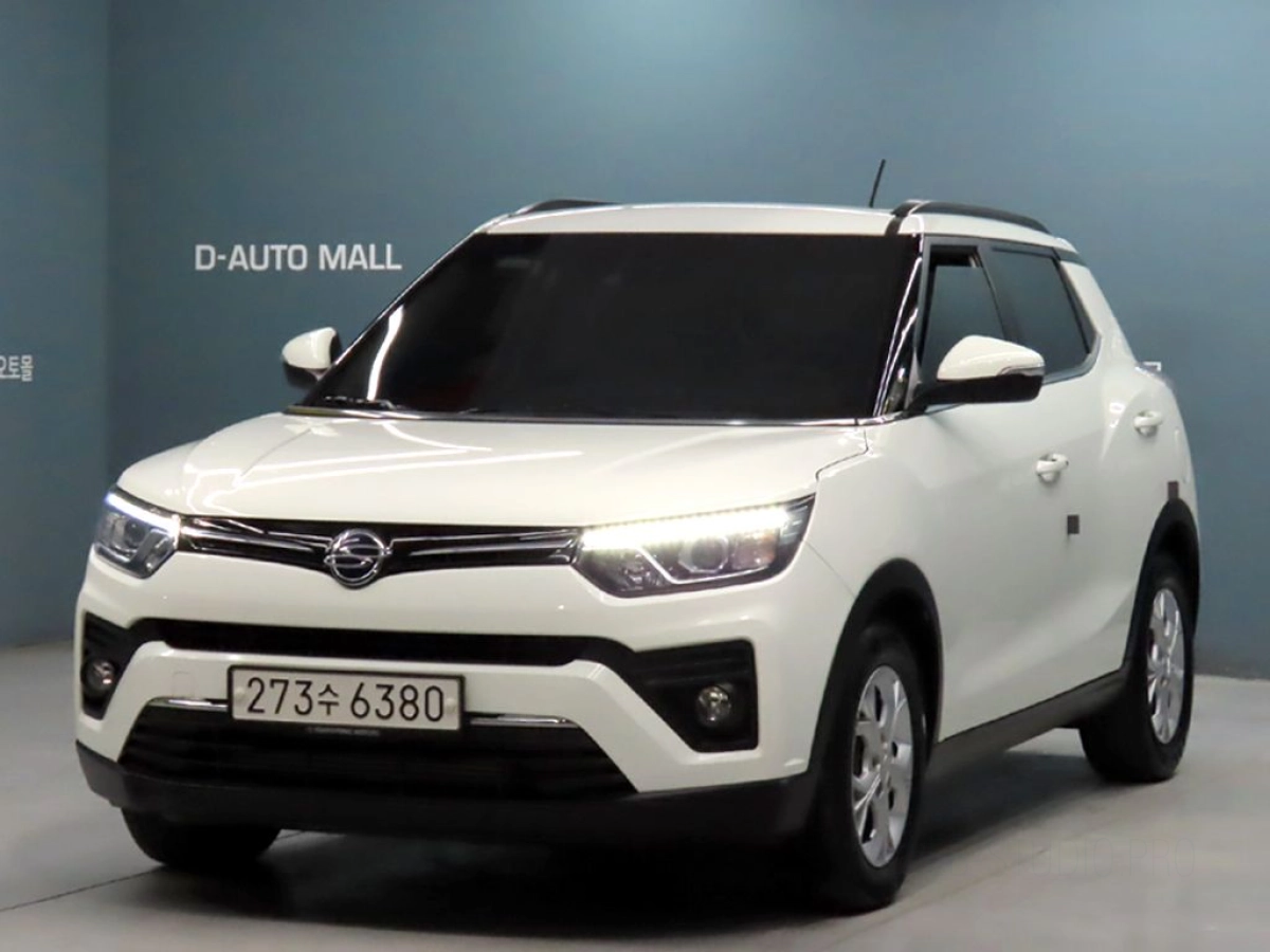 SSANGYONG TIVOLI VERY NEW  2021