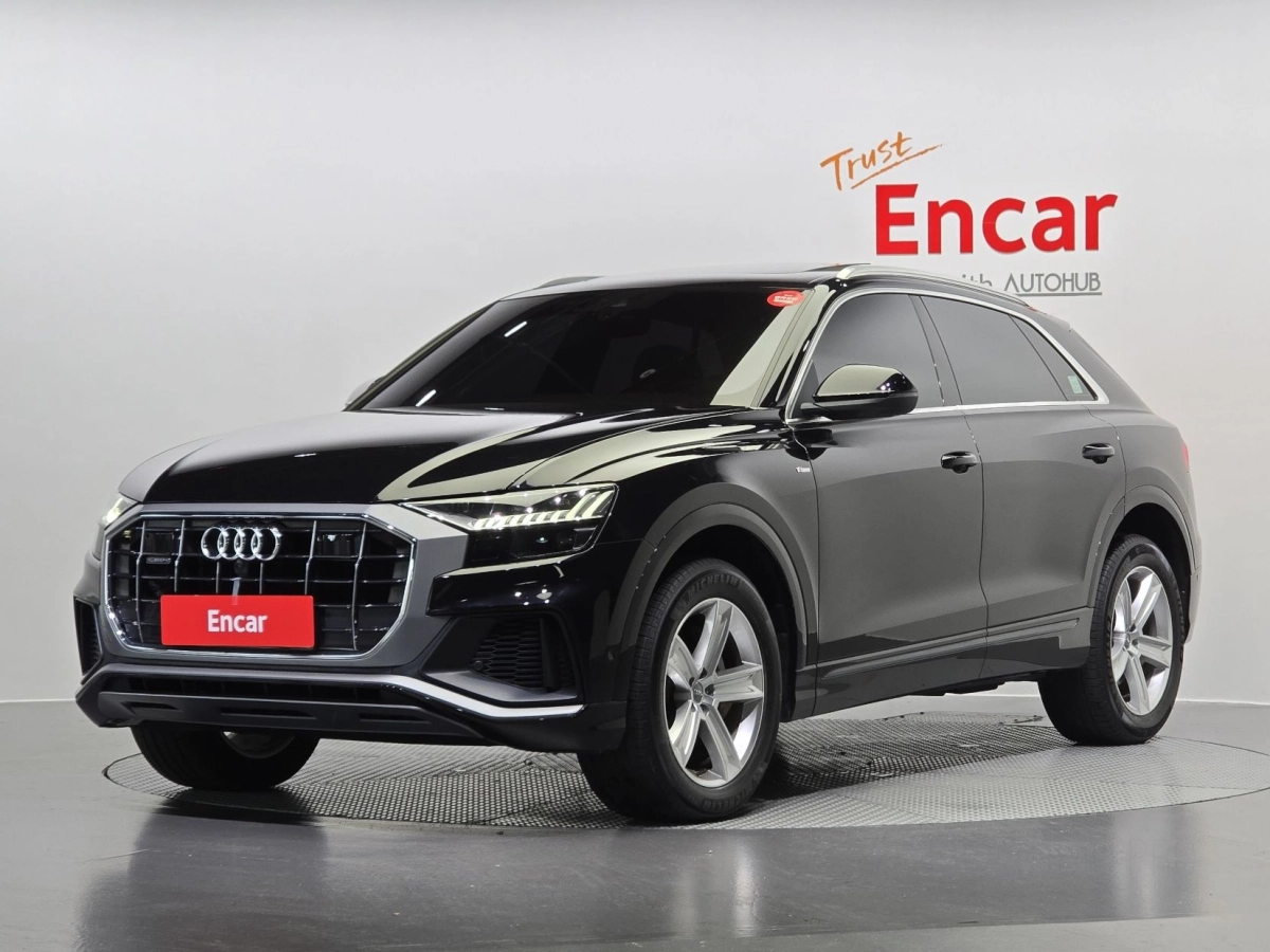 AUDI Q8 4M  2020