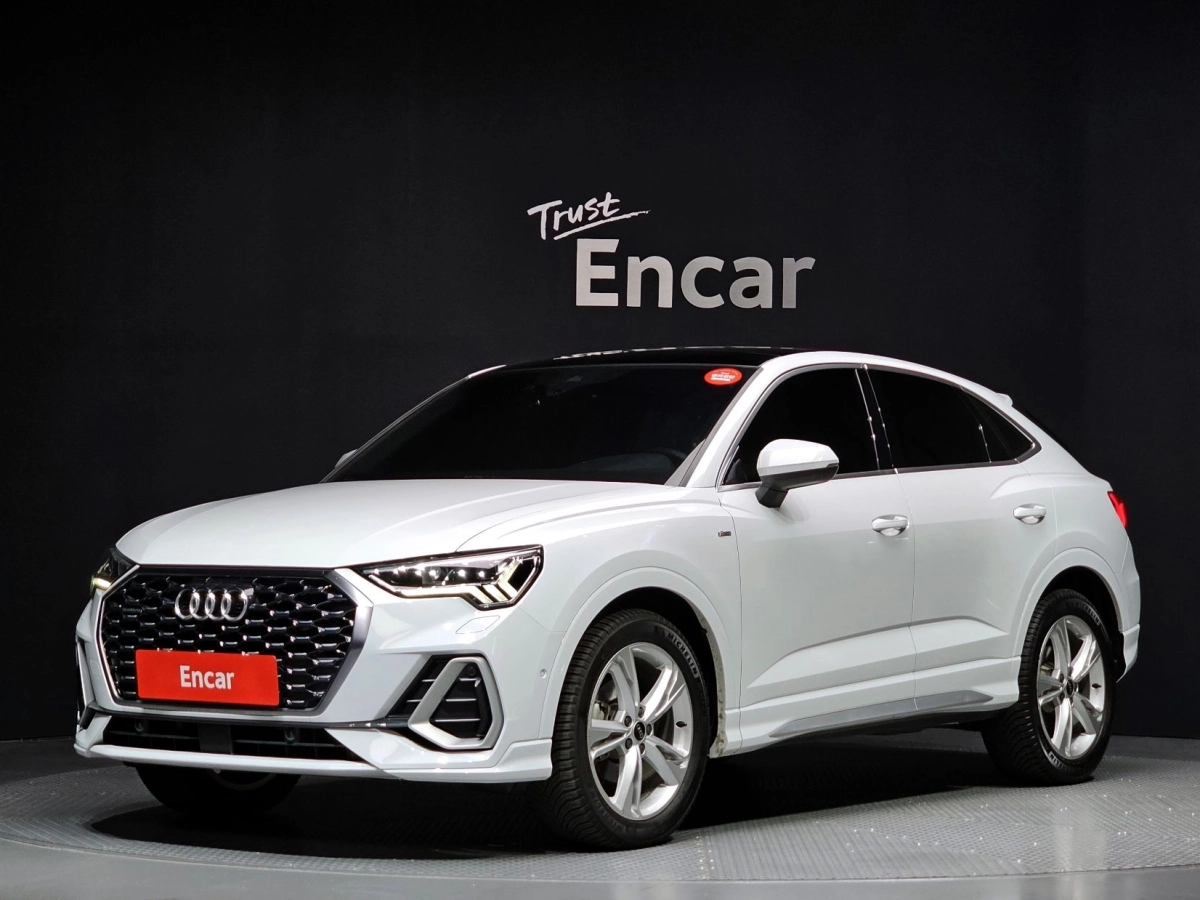 AUDI Q3 F3  2023