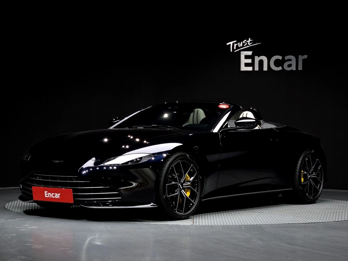 ASTON MARTIN VANTAGE  2023