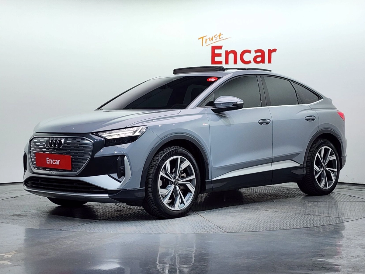 AUDI Q4 E-TRON F4  2022