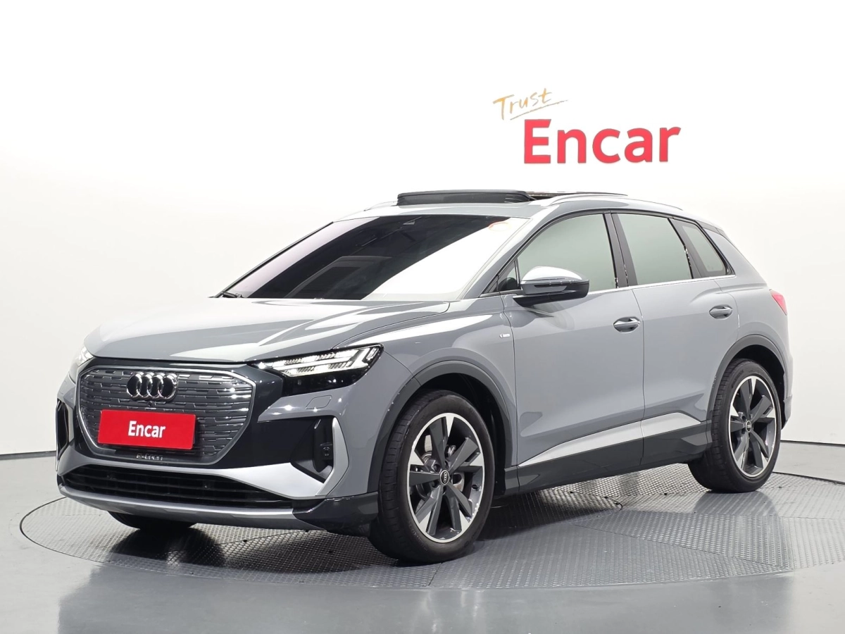 AUDI Q4 E-TRON F4  2023