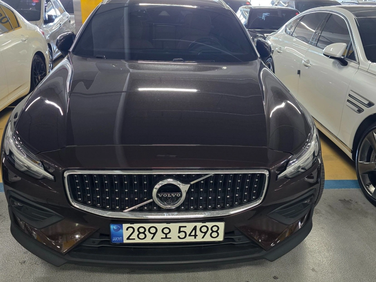 VOLVO V60 CROSS COUNTRY 2021