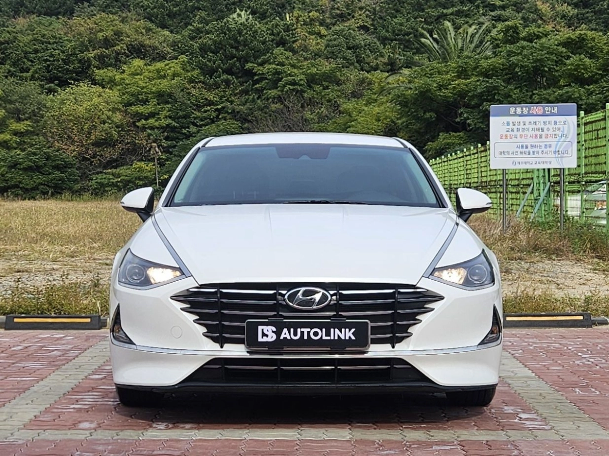 HYUNDAI SONATA DN8