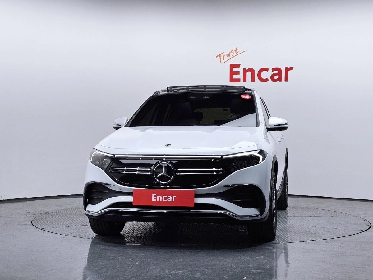 MERCEDES BENZ EQA H243