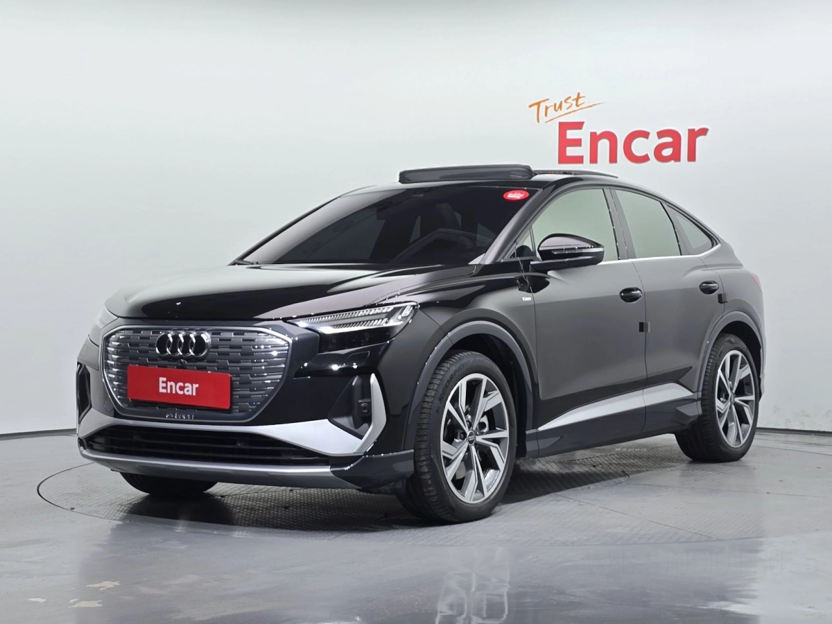 AUDI Q4 E-TRON F4  2022