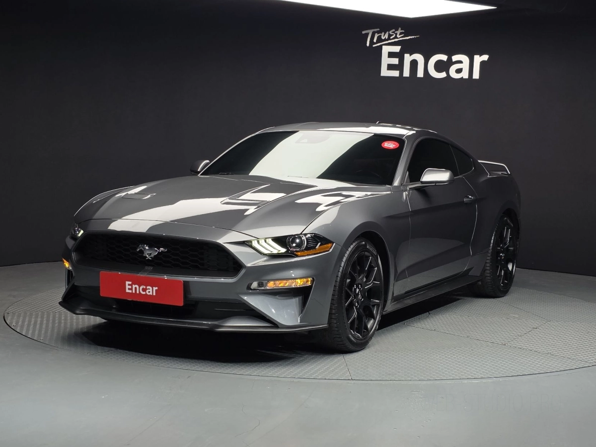 FORD MUSTANG  2023