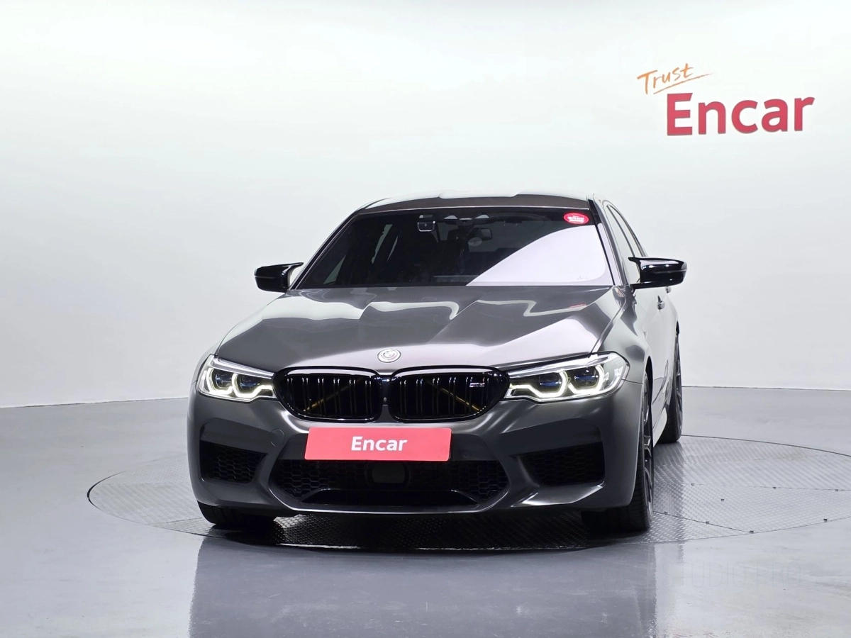 BMW M5 F90