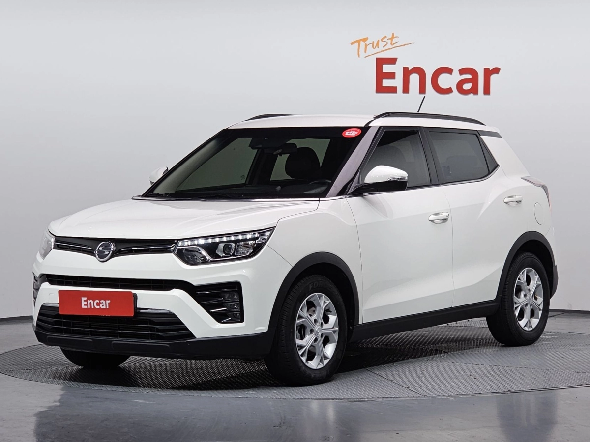 SSANGYONG TIVOLI VERY NEW  2021