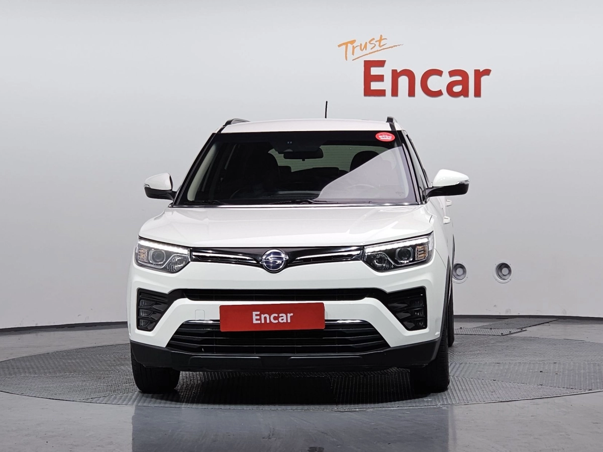 SSANGYONG TIVOLI VERY NEW