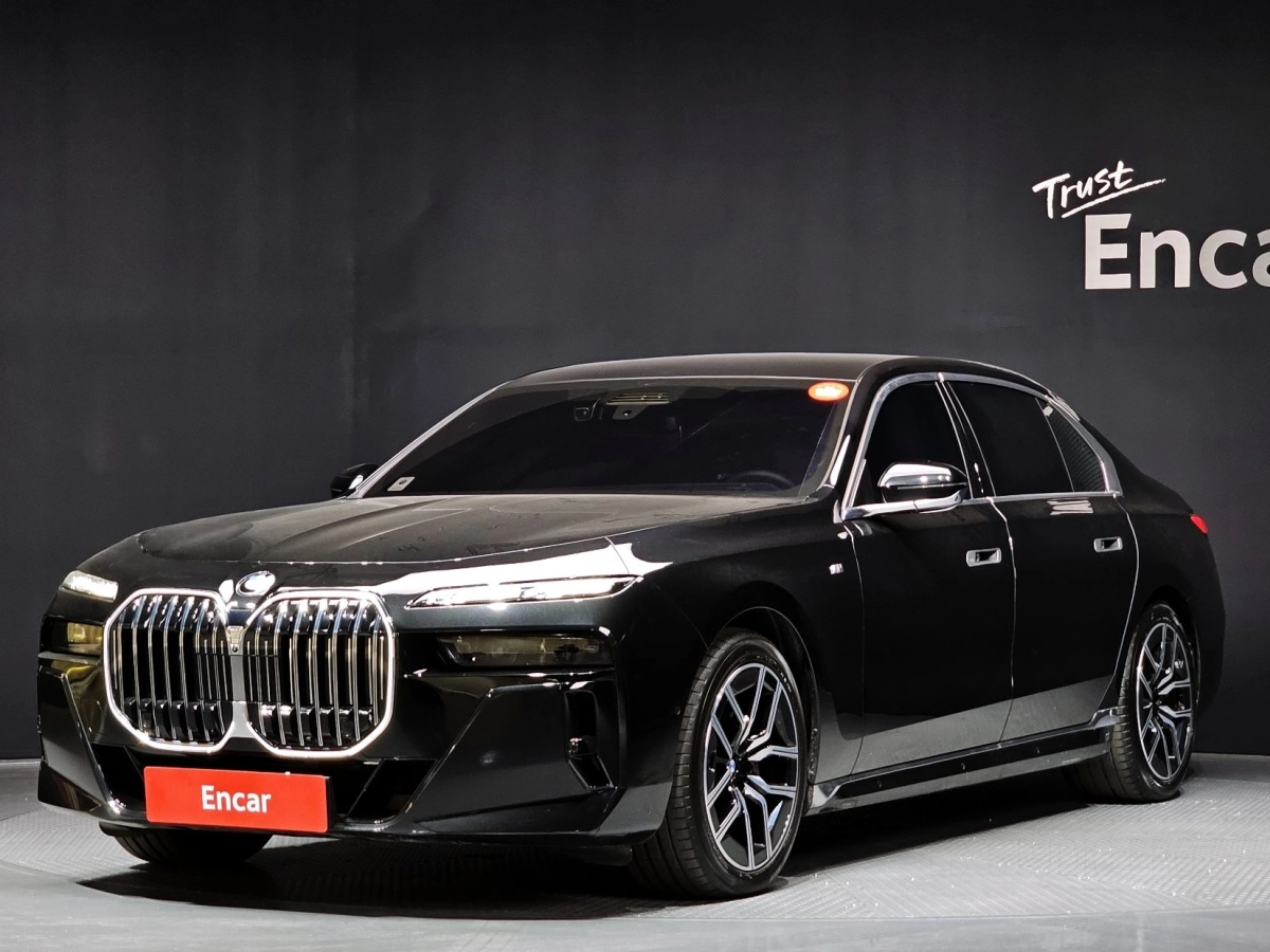 BMW 7-SERIES G70 2025