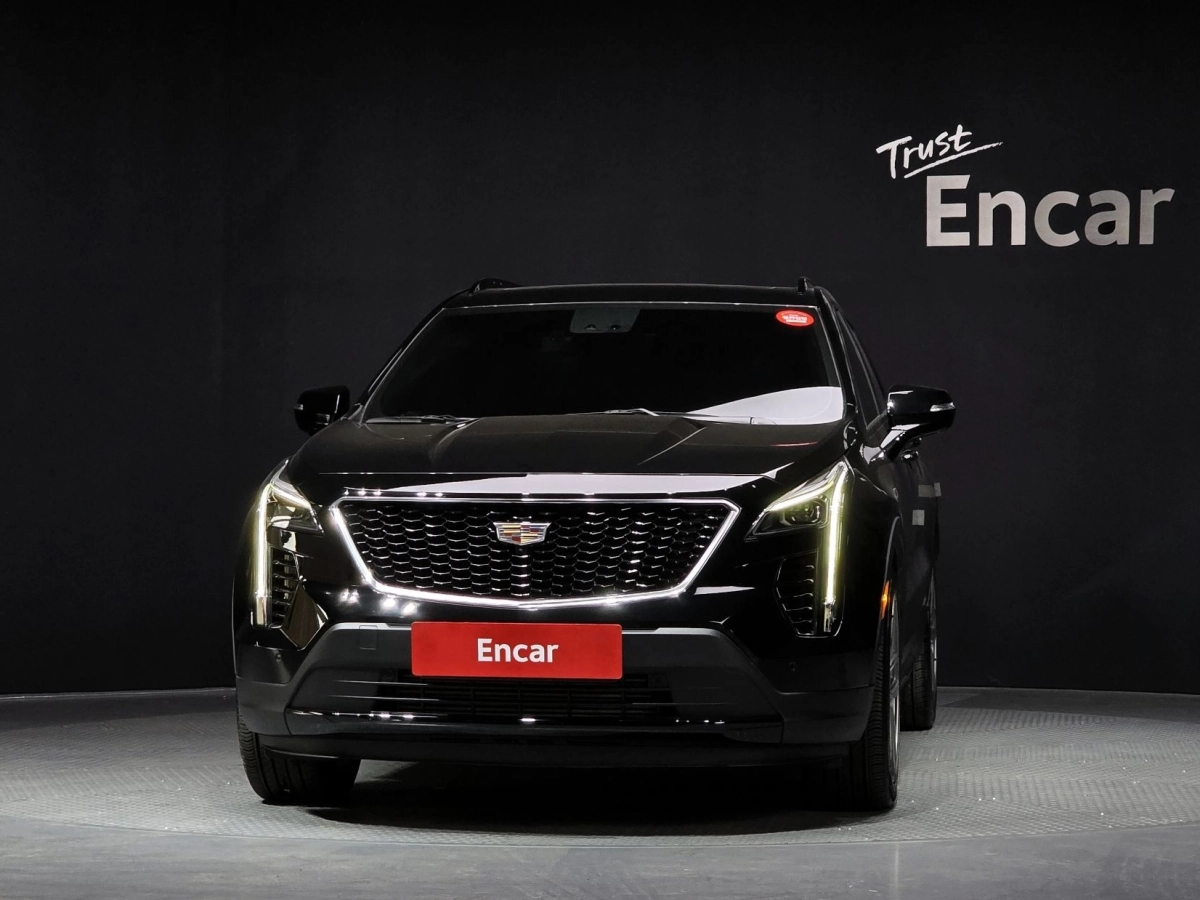 CADILLAC XT4